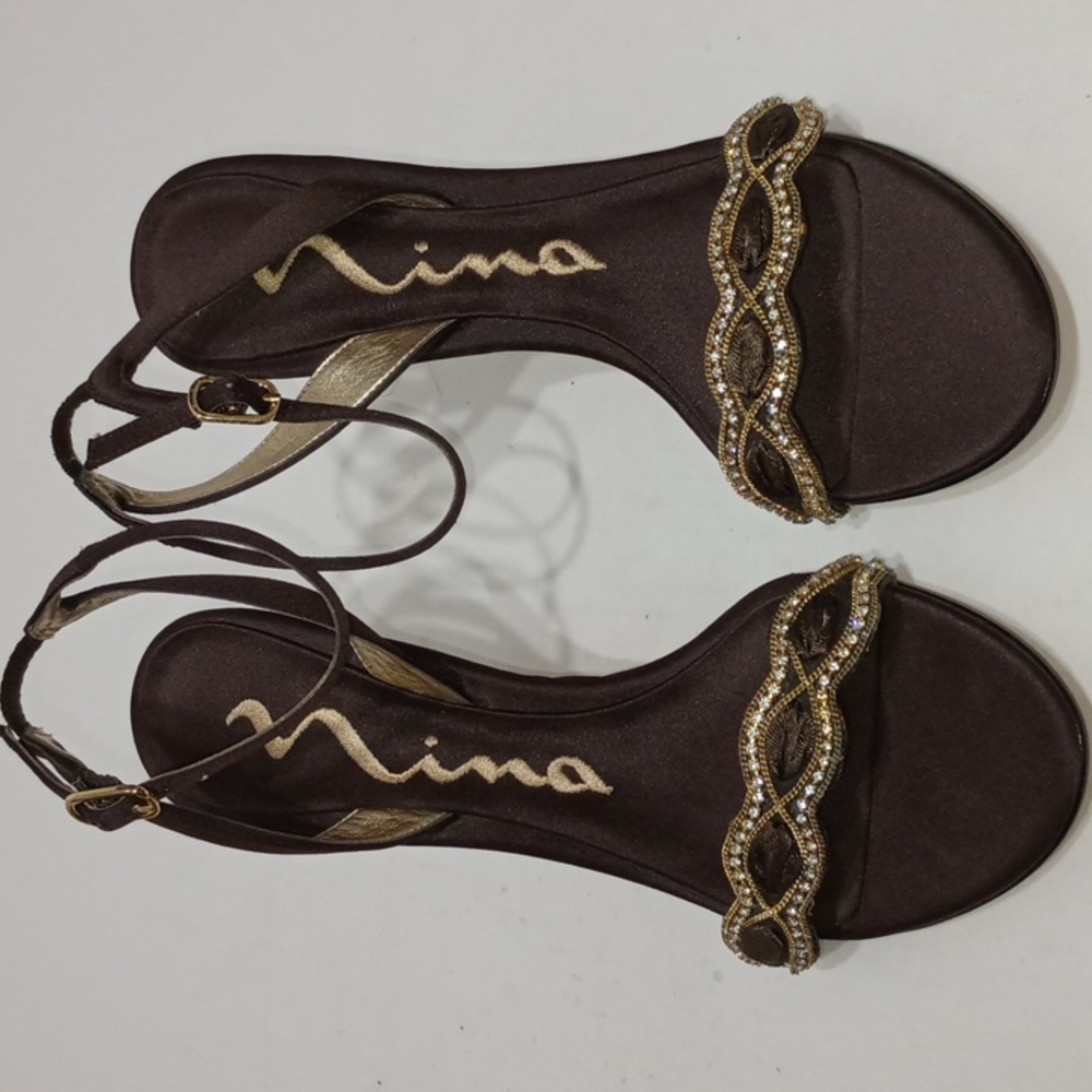 Mina Collection Women's Heels in a size 5.5.